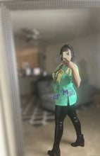 Load image into Gallery viewer, Graphic Tee W| Hanging Strings
